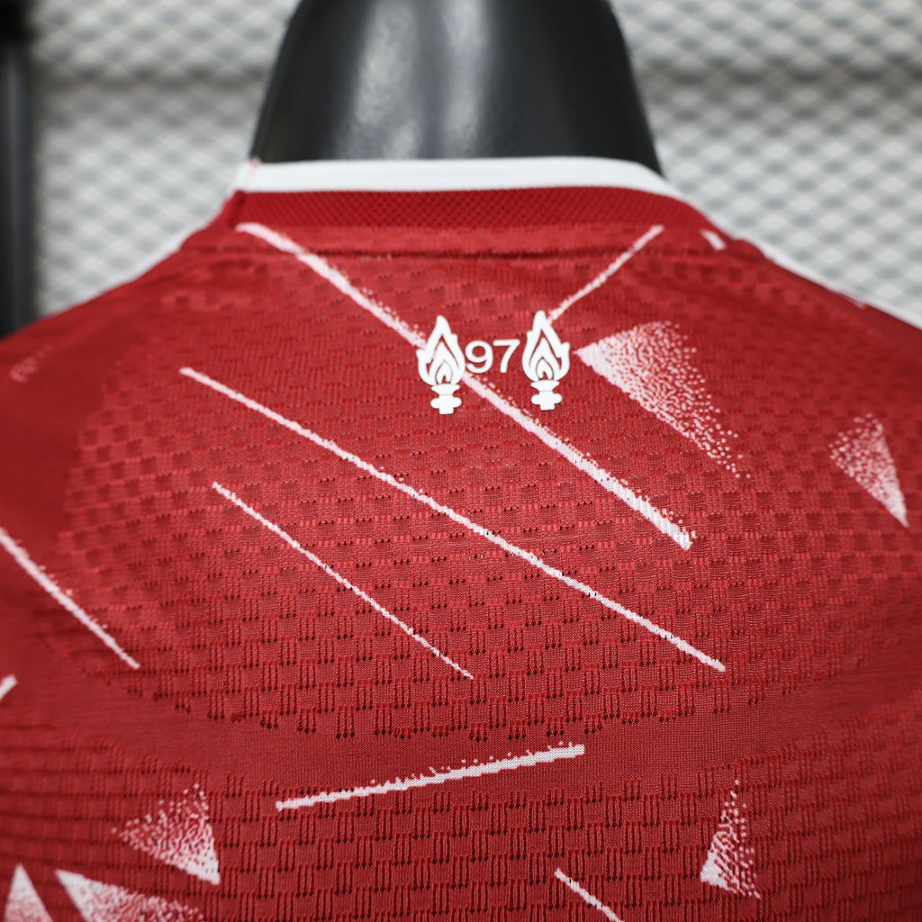 Camiseta local del Liverpool VERSION JUGADOR 26/27